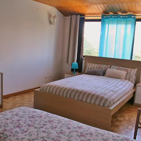 Wanderlust House Hostel *