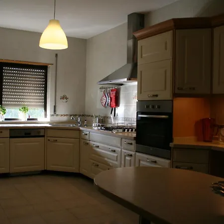 Wanderlust House Hostel *