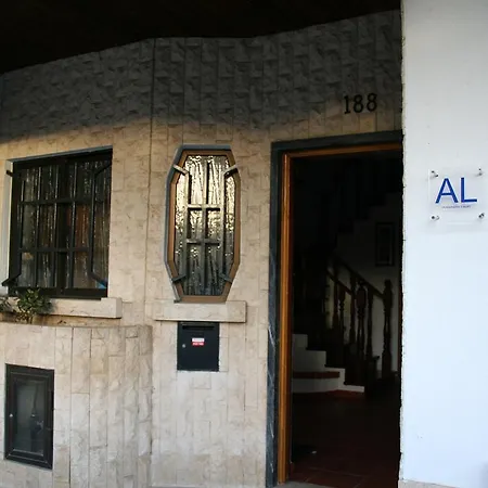Hostel Wanderlust House Carcavelos (Lisbon)